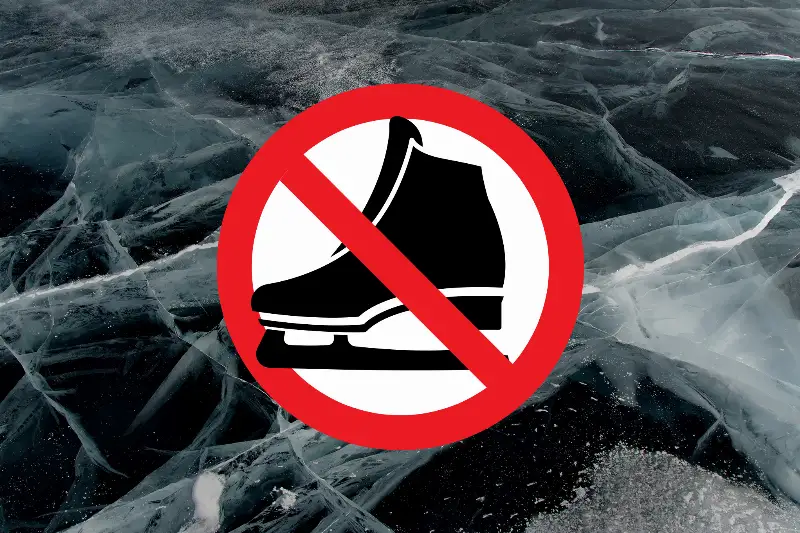 FIGYELEM! Szigorúan tilos a korcsolyázás, csúszkálás és az úszás Esztergom természetes vizein