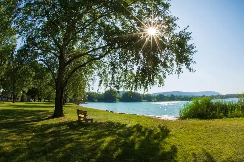 Palatinus Lake Beach opens in Esztergom