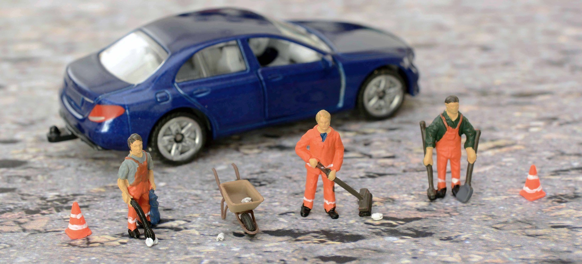 Takarítás miatt lezárják az Aradi vértanúk tere parkolóját